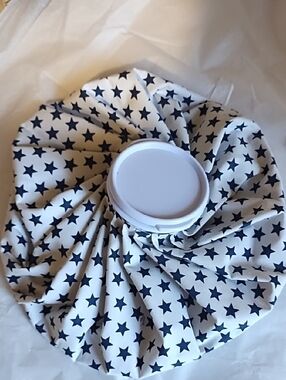 Source Unknown White and Navy Star Pattern Reusable Ice Pack